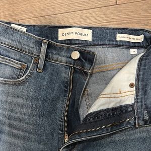DENIM FORUM LOLA HIGH RISE JEANS